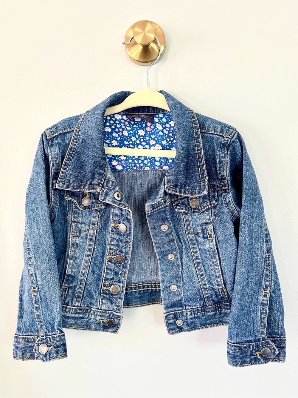Genuine Kids OshKosh Girls 3T Denim Jacket Floral Lined Blue Jean Trucker